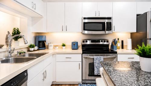 Sabal Harbour House | Sunny Getaway Near Anna Maria, IMG & LWR, Benderson Park