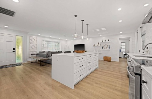 Sarasota Springs House | Sunny Oasis: Bright, Private and Beautiful Retreat! Magnolia Rentals
