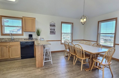 Buxton Cottage | Sunrise Cottage- Excellent Ocean Views- Steps to Beach- Community Pool