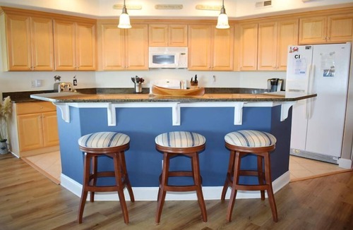 Chincoteague Condo | Sunset Bay Villa #202- Waterfront, In Town, Pool & Gym