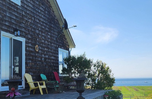 Guernsey Cove House | SUNSHINE FARM Remote country relaxation