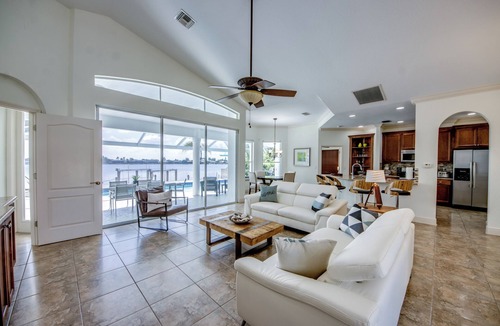 Eight Lakes Villa | SUPER LAST MINUTE DEAL, Luxury villa with lakeview