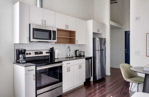 Cascade Apartment | Superb South Lake Union Studio w/Rooftop, nr Dining, by Blueground