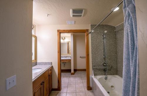 Zermatt Apartment | Swiss-Inspired Zermatt King Villa Near Deer Valley & Park City Ski Resorts - 3057