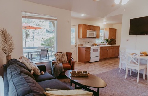 California Wine Country Cottage | Tadpole Cottage