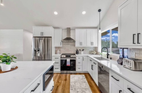 Inglewood-Finn Hill House | Tastefully Remodeled 4 Bedroom Home with Rainier View
