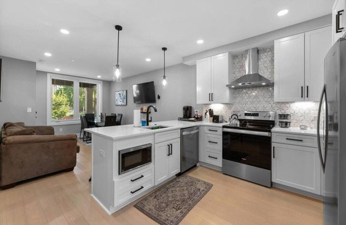Trinidad Hotel | Tastefully Renovated+Well located+FreeParking+H St