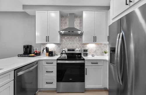 Trinidad Hotel | Tastefully Renovated+Well located+FreeParking+H St