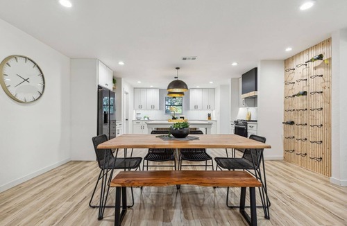 Grapevine House | TCH - Spacious 4bd/2ba in Grapevine with Workspace