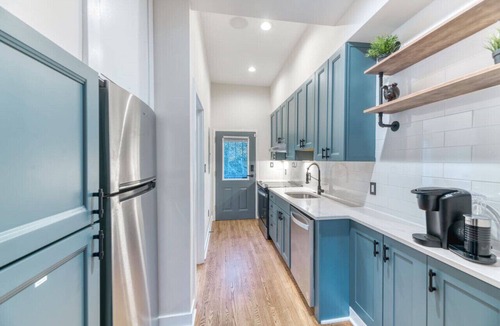 Northeast Condo | Tech-savvy Ivy City condo with natural light, steps from Union Market