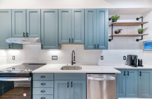 Northeast Condo | Tech-savvy Ivy City condo with natural light, steps from Union Market