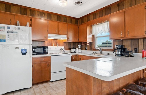 Kitty Hawk Cottage | Ten Forward: 500ft to Beach, Ocean Views OBX