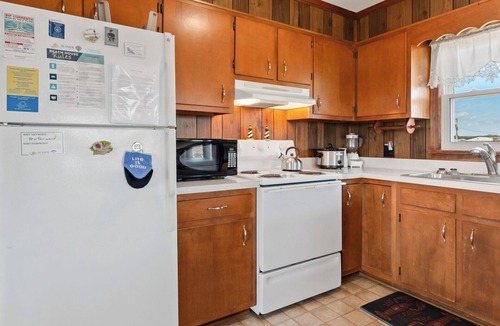Kitty Hawk Cottage | Ten Forward: 500ft to Beach, Ocean Views OBX