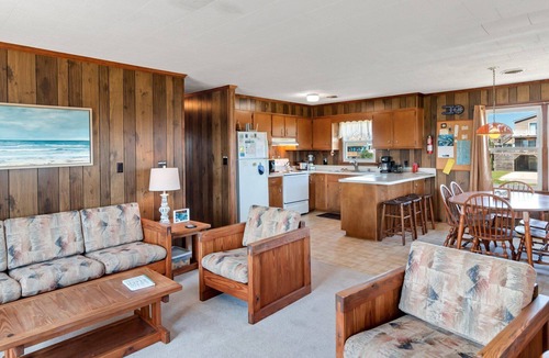 Kitty Hawk Cottage | Ten Forward: 500ft to Beach, Ocean Views OBX