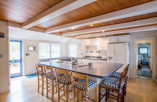 Nantucket Town House | Ten min. walk to Downtown. Perfect for families/groups. Aug. 22-29 available.