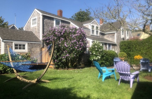 Nantucket Town House | Ten min. walk to Downtown. Perfect for families/groups. Aug. 22-29 available.