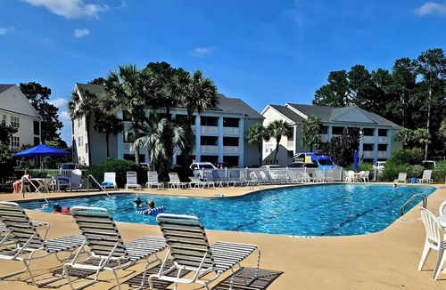 Waterford Plantation Condo | The Allure of an exceptional 2-bedroom, 2-bathroom top-floor end unit condo