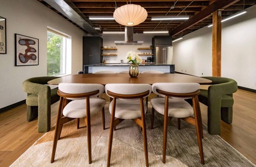 Old Ballard Apartment | The Ballard Loft | Sleeps 8 | Steps to Shops & Dining