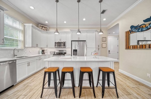 Siesta Key Village House | The Big Kahuna | SK Village, Pet Friendly, 2 Heated Pools, Elevator, Ping Pong Tables Steps to Beach