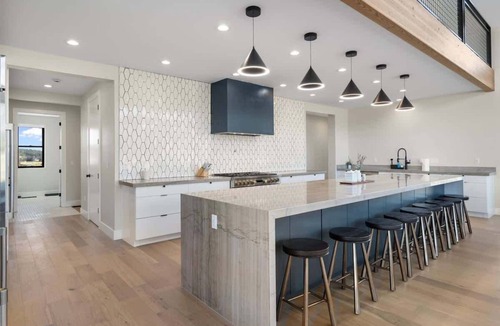 Fort Valley House | The Bluebird Flagstaff, Jacuzzi, Sleeps 26