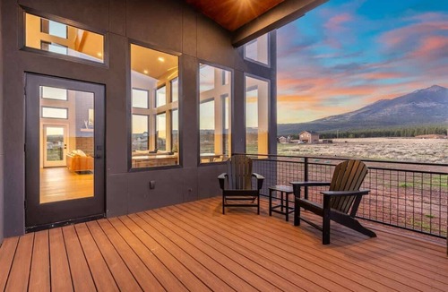 Fort Valley House | The Bluebird Flagstaff, Jacuzzi, Sleeps 26