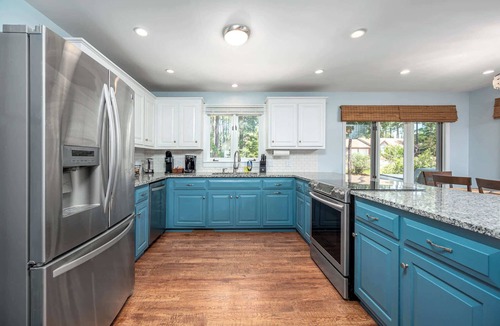 Olivia House | The Bungalow at Pebble Beach Canal Views with Hot Tub