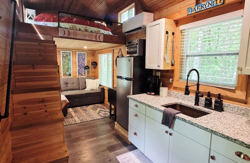 Mentone Cottage | The Campfire Cottage-Cozy, Secluded Tiny Home in Mentone, AL