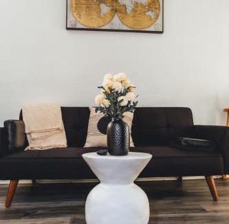 Eckington House | The Castle 3 Condos for Family Friends & Business
