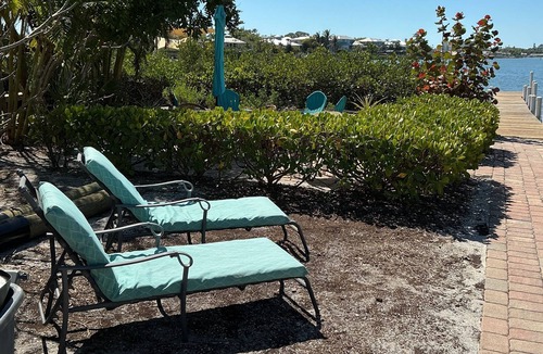 Nokomis Cottage | The Chelsea Cottage, Charming 1 bed 1 bath on privately own bayfront property.