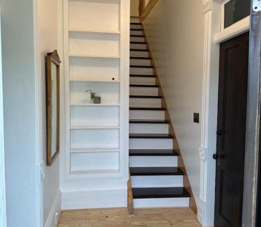 St. George House | The Cottage at 241 North