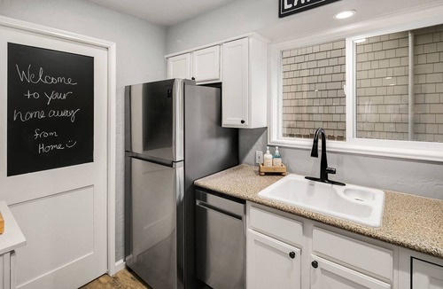 Inglewood Cottage | The Cottage at Lake Sammamish, Generator, Dog Friendly, Lake Access