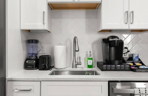 Kingman Park Hotel | The DC Getaway+2BD Unit+Private Parking