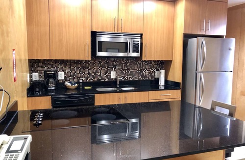 Mount Vernon Square Apartment | The Eldon Luxury Suites