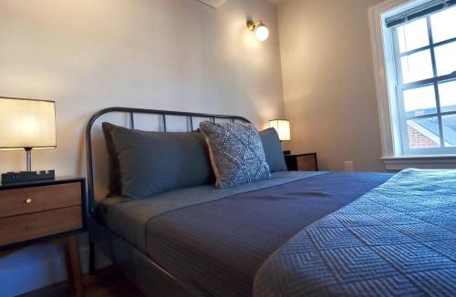 Old Town Alexandria Apartment | The Fairfax Suite at Prince Street Inn