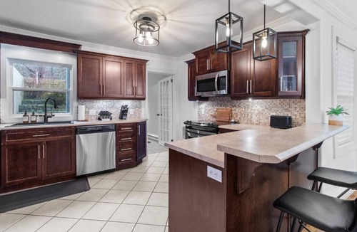 Downtown St. John's House | The Fancy House 3bed DT w Fenced Yard