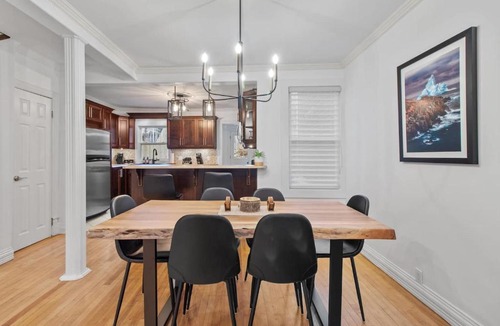 Downtown St. John's House | The Fancy House 3bed DT w Fenced Yard