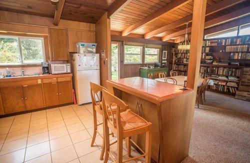 Cleone House | The Fish House - Midcentury Modern - Walk to Beach