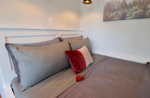 Old Town Alexandria Apartment | The Franklin Suite at Prince Street Inn