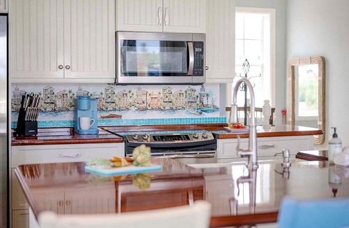Cape Harbour House | The Funky Fish Shack - Marina View with Boat Slip