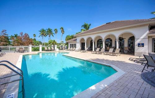 Cape Harbour Villa | The Funky Fish Shack - Marina View with Boat Slip