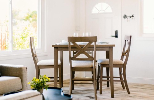 Naples Park Apartment | The Gem! Walk or Bike to the Beach, Quality & Comfort