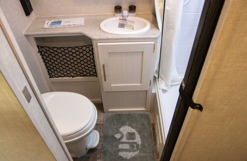 Kachina Village House | The Glamping Rpod in the Pines - Pet Friendly!