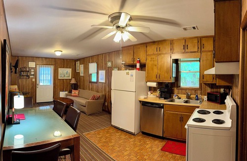 Jonesboro Cottage | The Great Little Orchard, "The GLO"- Cozy cottage with game room, mini trail