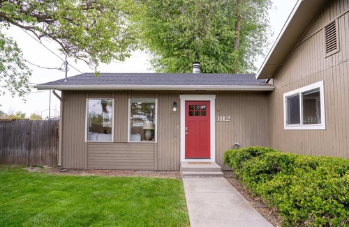 Veterans Park House | The Greenbelt Getaway in the West End Neighborhood