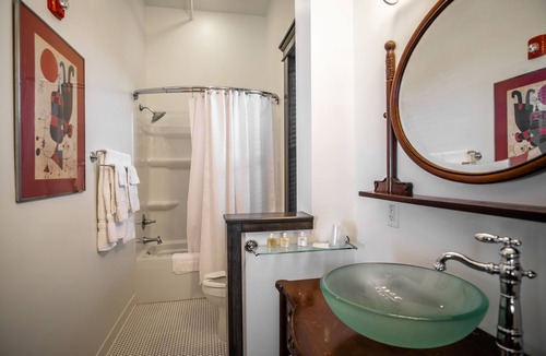 Marietta Hotel | The Hackett Hotel