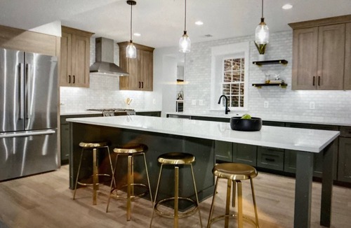 Old Town Alexandria House | The Henry House-1820 Charm with 3 bedroom Modern Day Luxury Historic Old Town