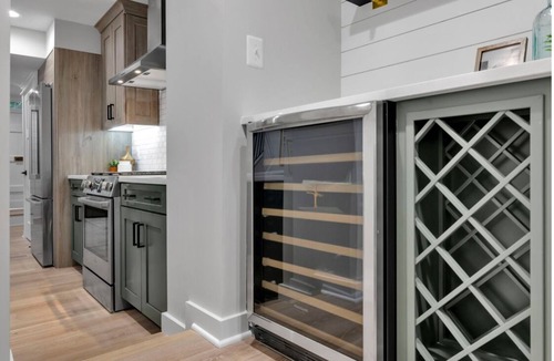 Old Town Alexandria House | The Henry House-1820 Charm with 3 bedroom Modern Day Luxury Historic Old Town