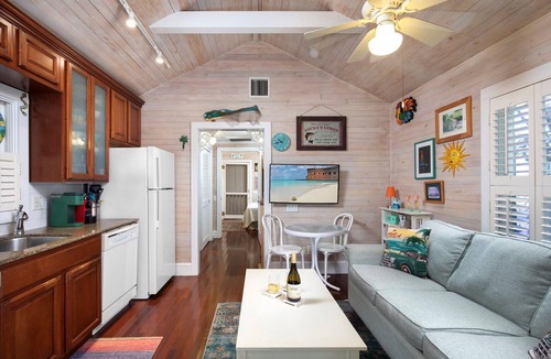 Old Town Cottage | The Ivy Cottage - Private Home in Key West