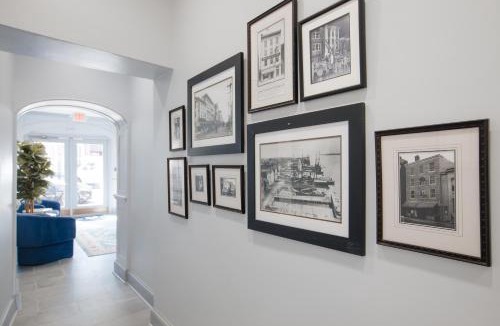 Old Town Alexandria Apartment | The King Street House By Kasa