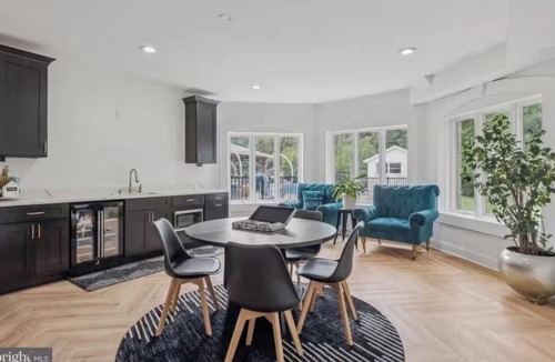 Lowes Island House | The Luxe Vista Great Falls Estate